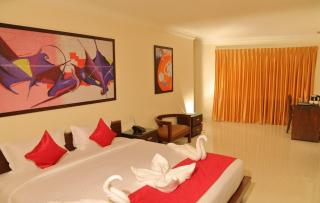 Amber Hotels Nungambakkam - Chennai - 5