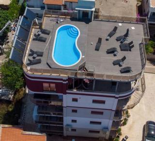 Compass Aparthotel - Dobra Voda - 0