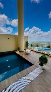 Skyswimstay - 0
