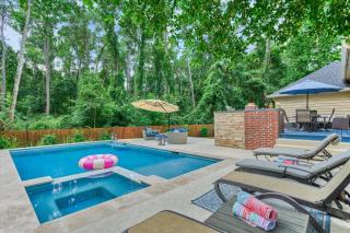 New! Pool, Spa, Nature Trails - The Woodlands 4BR Forest Retreat! - 8