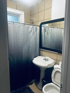 Cozy in Hyde Park Greater Grand Crossing - 8