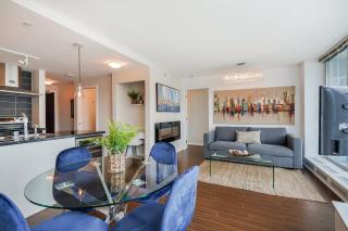 Gorgeous Unit with City Views - Vancouver - 0