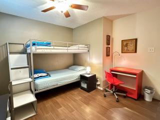 607-5 Nearby Riverwalk 2 bedroom comfy home - San Antonio - 7