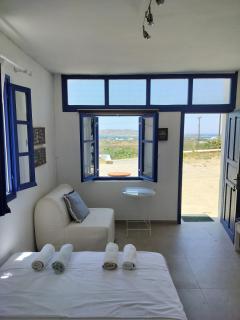 Traditional Cycladic Studio - 0
