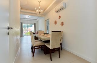 1037 - Lindo Apto 2 Suítes em Bombinhas- 2 Vagas na Garagem - 50 metros da Praia - Centro de Bombinhas - 5