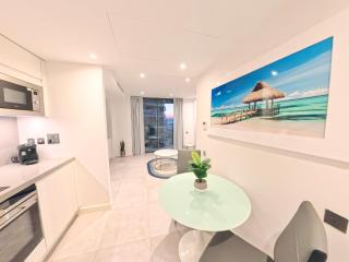 Modern Luxury Studio with Balcony Pool and Parking - 4