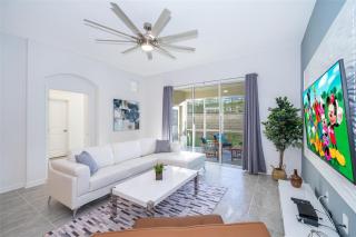 Luxury ChampionsGate Townhouse Pools Gym and near Disney World - 5