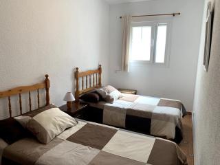 Spacious accommodation with a pool next to the beach - Alcossebre - 4