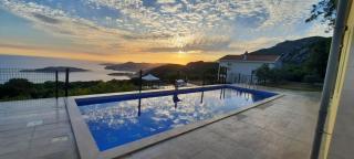 House with pool and seaview - 5