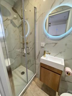 Le Cocon Méditerranéen refait à neuf, climatisé, à 300m des plages - 7