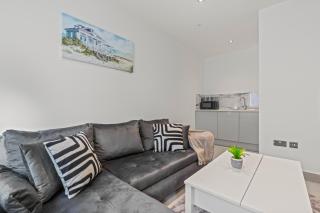 Cinema Studio Room with Spa Facilities For Couples - Cardiff - 9