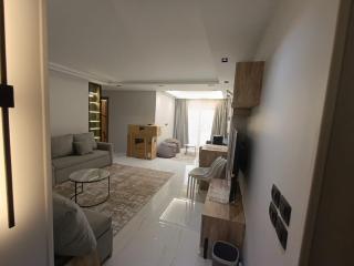 Hotel Apt, in a Compound, Cairo central Location, Maadi Mokattam New Cairo - 4