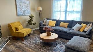 Beautiful newly remodeled house - Taylors - 0