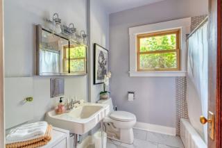 Vintage Craftsman in Byrnes Addition - 99 WalkScore - Portland - 5
