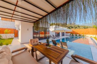 Holidays are the best days, villa vacation is great - 0