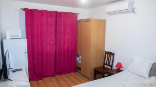 Studio privé climatisé en bas de villa - 1
