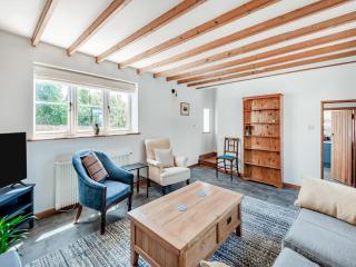 The Pink Cottage - - 8