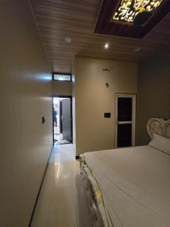 Hotel Unicorn - Ujjain - 5