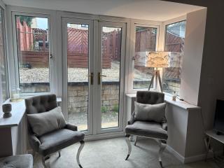 Cornflower Cottage - - 5