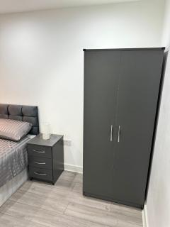 Flat 2 - Epsom High Street - Epsom - 6