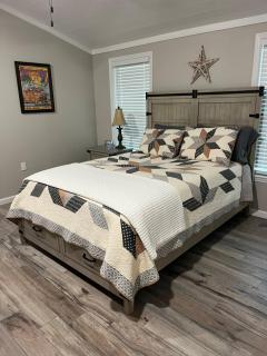 Charming Oak - 3