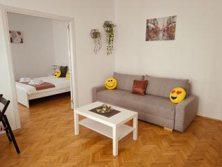 The Corner Loft - Cismigiu Garden - 3