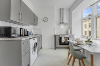 Urban Abode - City Contemporary - Northampton - 6