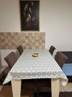 Casa Uno - Sunny Hill Apartment for 6 Guests - 8