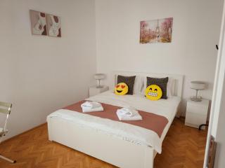 The Corner Loft - Cismigiu Garden - 7