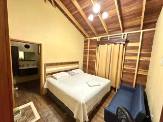 Beautiful Wooden Cabin W AC - Santa Ana - 9