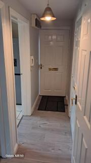 Chafford Hundred's Premier 2-Bedroom Apartment - North Stifford - 7