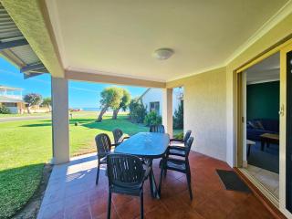 Pelican Shore Villa 22 - Kalbarri WA - 5