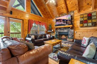 Cozy Cabin with Hot Tub, Game Room, and Pool Table - 9