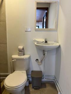 Urban Apartment 2 Bed 1 Bath - 6