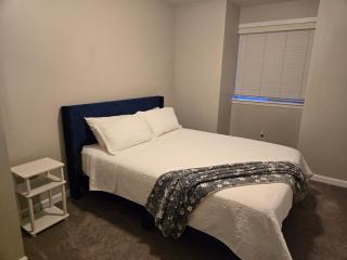 Spacious 5BR Walk to Wild Waves! - 2