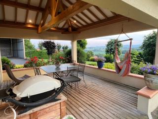 Charme du Velay : Maison de caractère avec cheminée, terrasse et équipements bébé à St-Paulien - FR-1-582-266 - 9