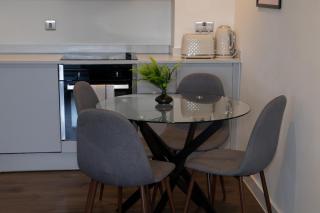 Luxury 2 Bed Penthouse Manchester Large Balcony - Manchester - 8