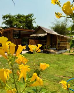 Tiki hut rural Thailand - - 2