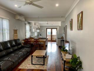 Harmony House - Where Town, Beach & Comfort Unite - 9