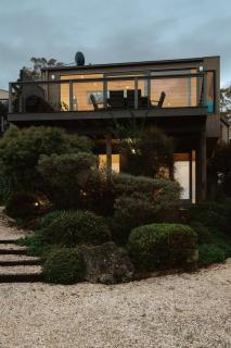 OCEAN VIEW Coastal 3 BEDROOM Retreat in Lorne - Balcony, Fireplace, Free WiFi Warm Coastal Charm - 2