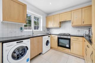 Riverview, studio style room near station R3 - 6