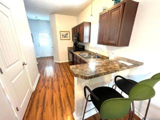 Cheerful 3-br cottage with pool, 2 blocks to beach, free parking - Myrtle Beach - 5