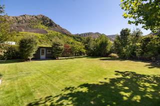 Arrowtown Home near Golf, Biking & Walking Trails - - 5