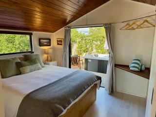 Raglan View Cottage - 9