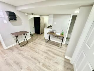 Super Amazing Place To Stay Near Downtown! Free Parking - Chicago - 9