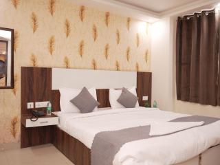 Hotel Ambrosia With Airport Pickup - New Delhi - 4