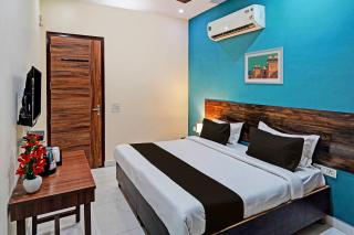 Royal Hotel - 4