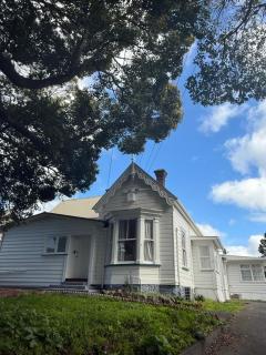 Free Parking,5 minutes to the city, 20 minutes to the airport, a single-story villa of more than 1,000 square meters in a prime location,Villa - Auckland - 9