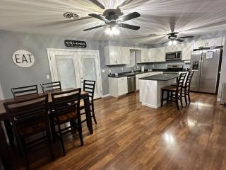 Home Away from Home~King Master w/Ensuite - Bland - 7