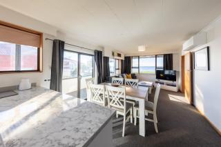 Waterfront Cottage Bluff - Bluff - 9